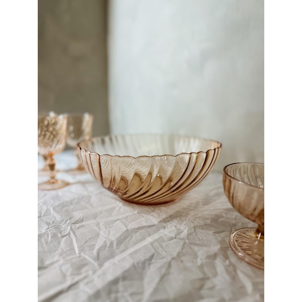 Arcoroc Rosaline Pink Swirl Serving Bowl 10" Vintage France Colored Glass